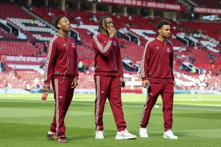 Manchester United plot shock move for Arsenal starlet