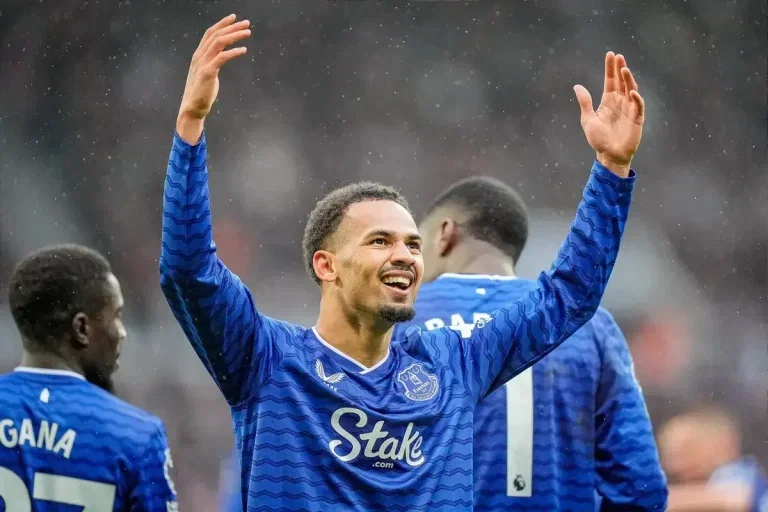 Arsenal handed instant Iliman Ndiaye after fresh Everton problem and Mikel Arteta needs