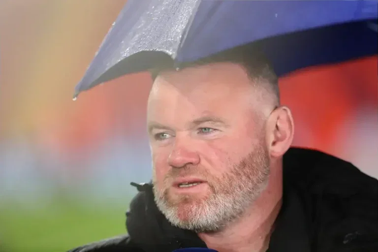 Wayne Rooney urges Manchester United to sign one Arsenal player